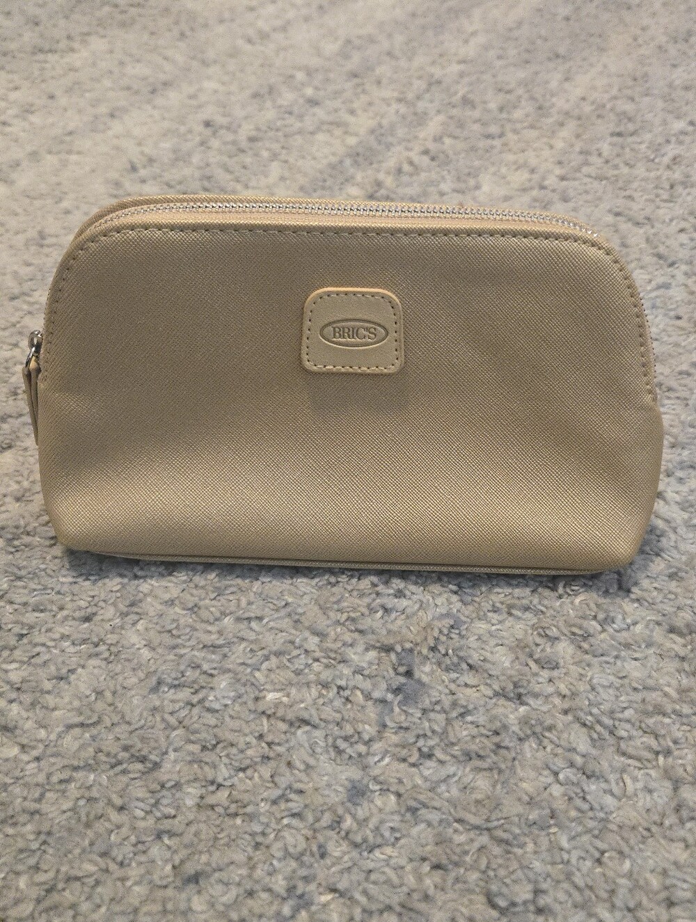 Brics Qatar Airways Amenity Kit Toiletry Cosmetic Bag Tan Gold Saffiano Formia